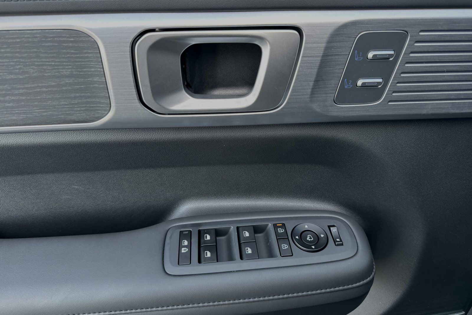 2025 Hyundai SANTA FE HYBRID Limited