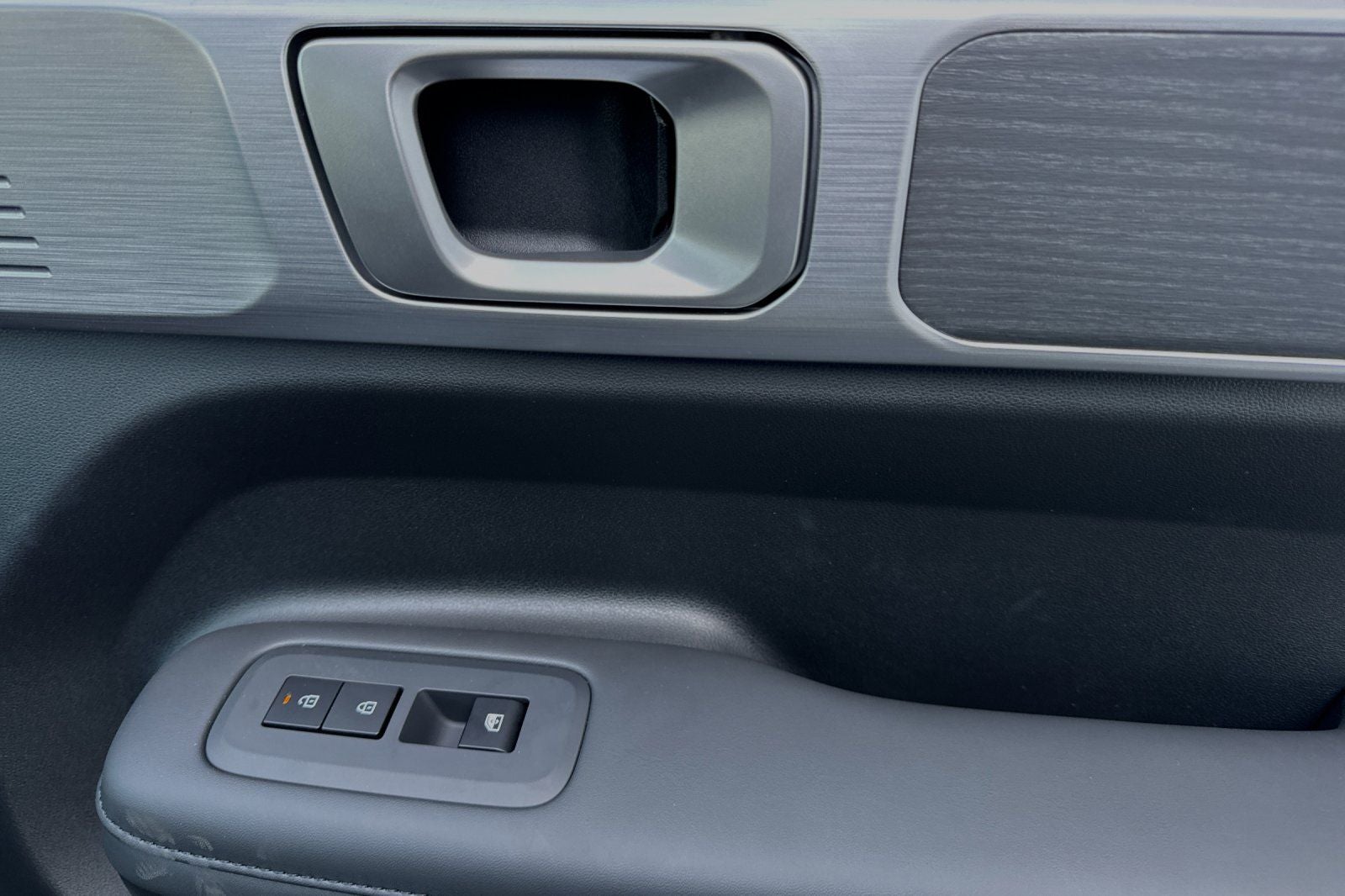 2025 Hyundai SANTA FE HYBRID Limited