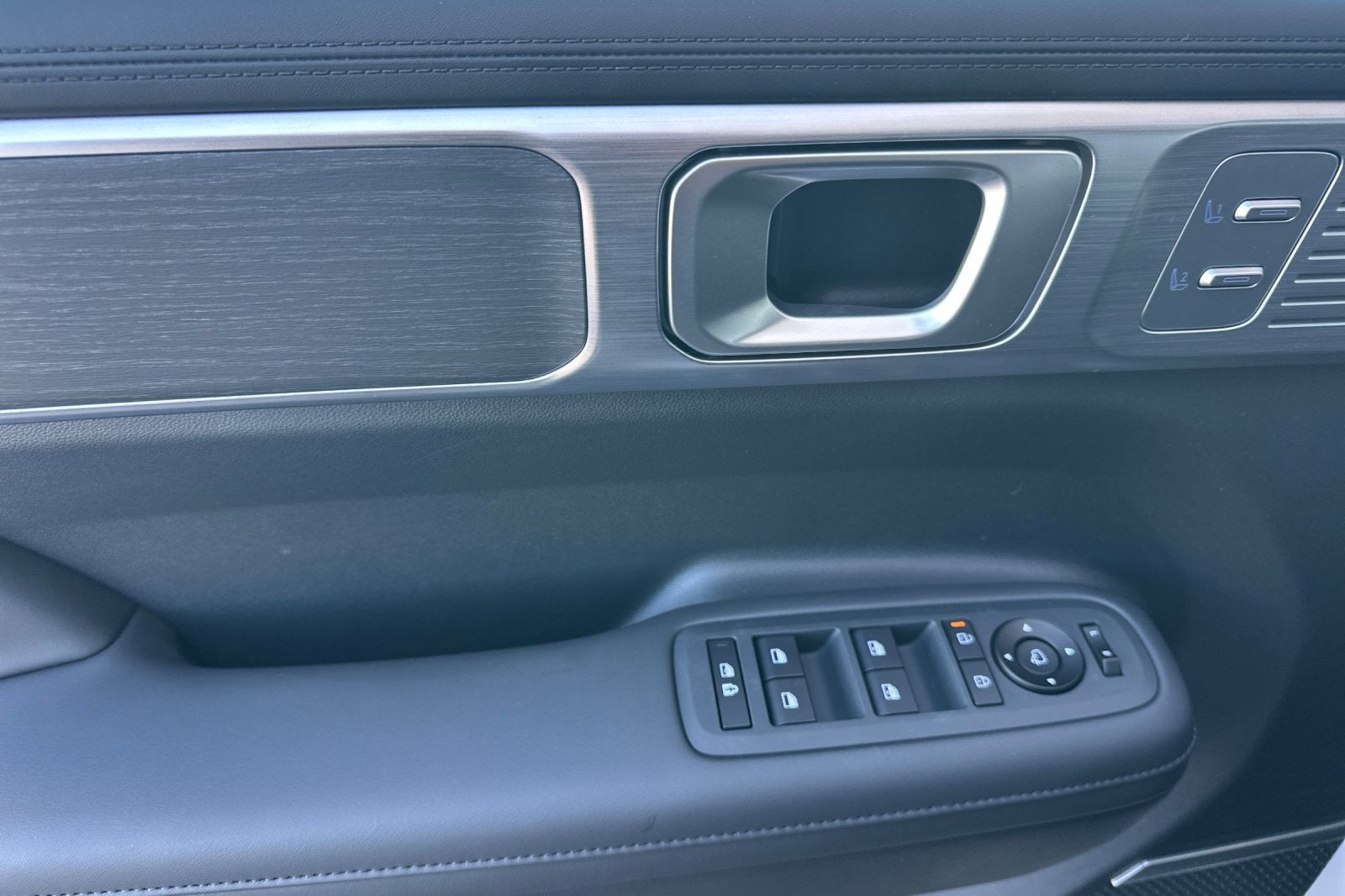 2027 Hyundai SANTA FE HYBRID Limited