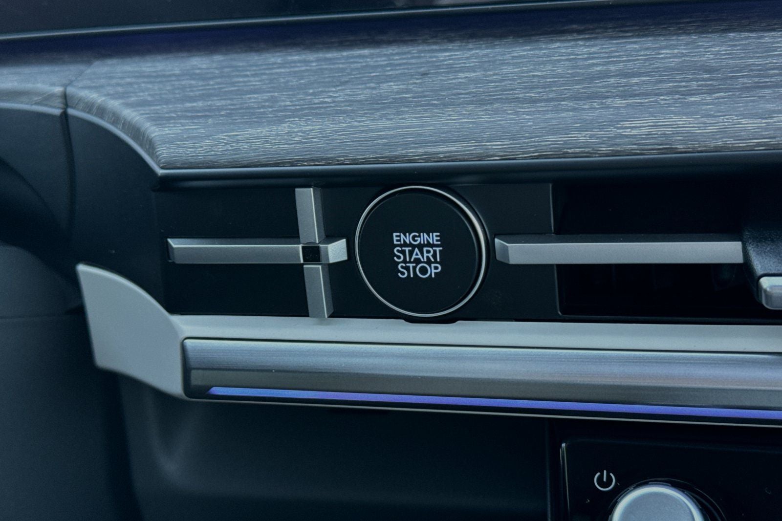 2025 Hyundai SANTA FE HYBRID Limited