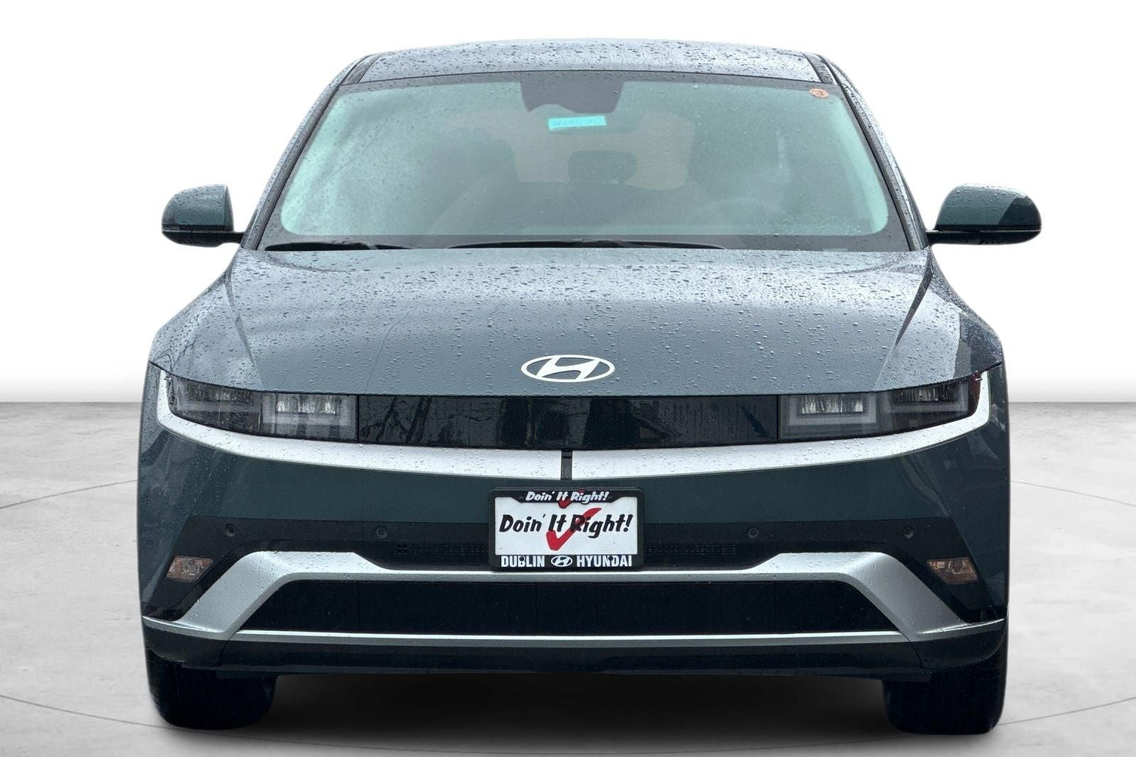 2025 Hyundai IONIQ 5 SE Standard Range