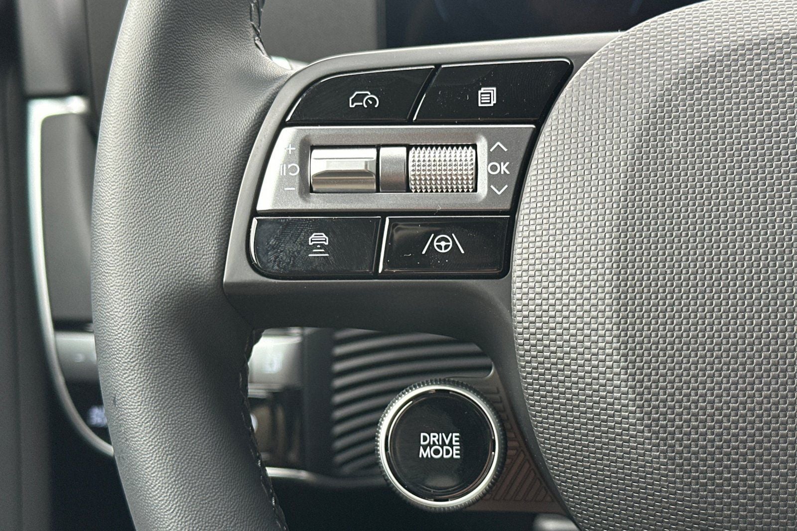 2025 Hyundai IONIQ 5 SE Standard Range