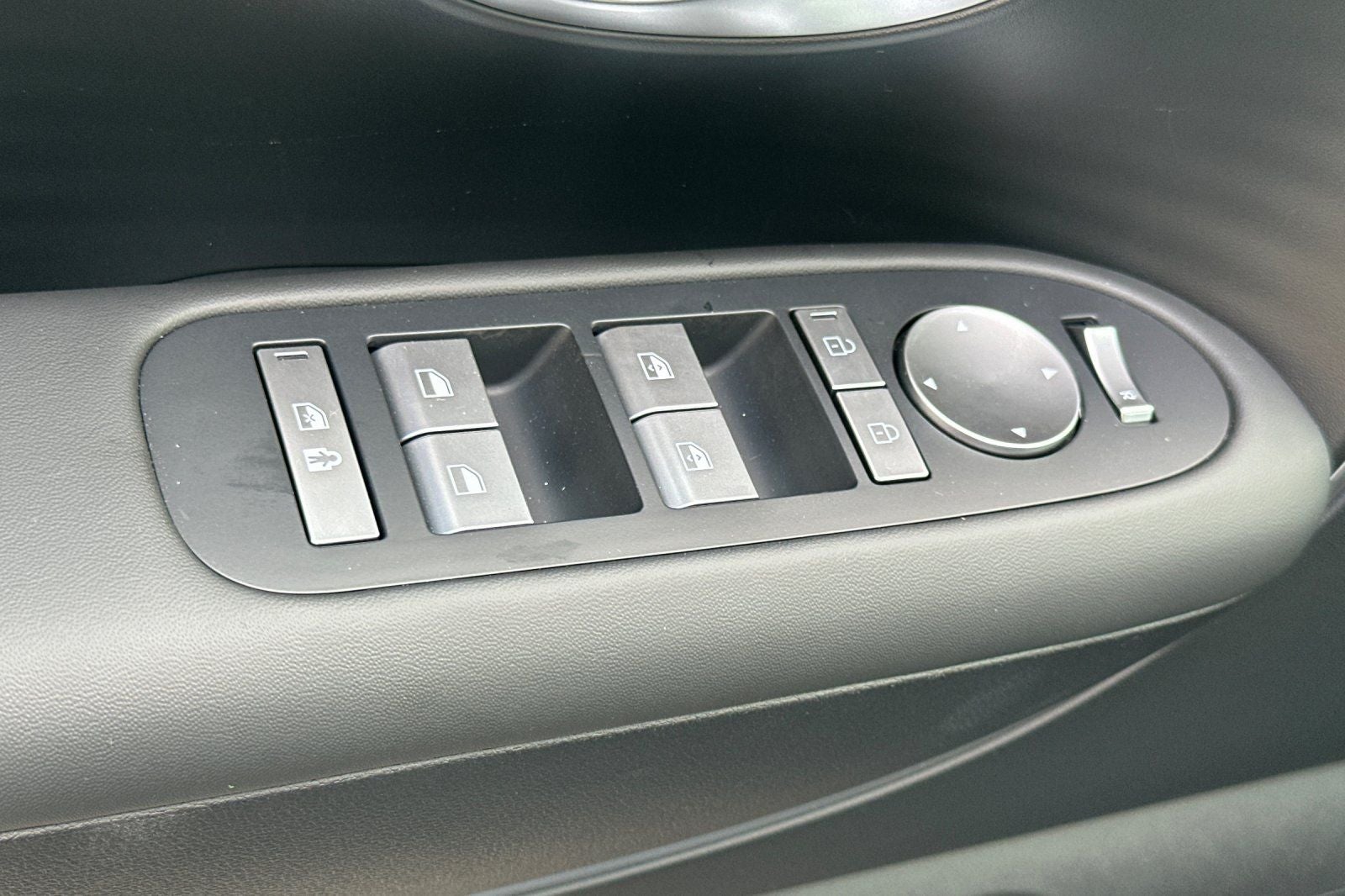 2026 Hyundai IONIQ 9 S