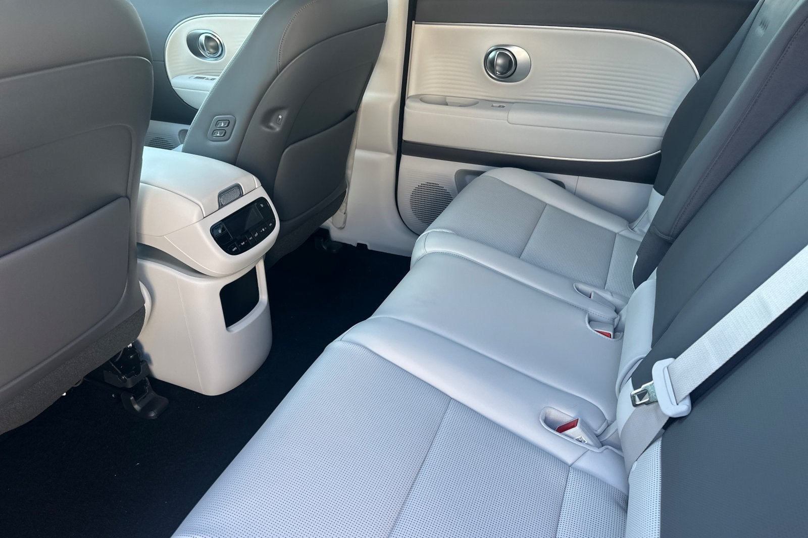 2026 Hyundai IONIQ 9 SEL