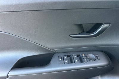 2027 Hyundai KONA SE