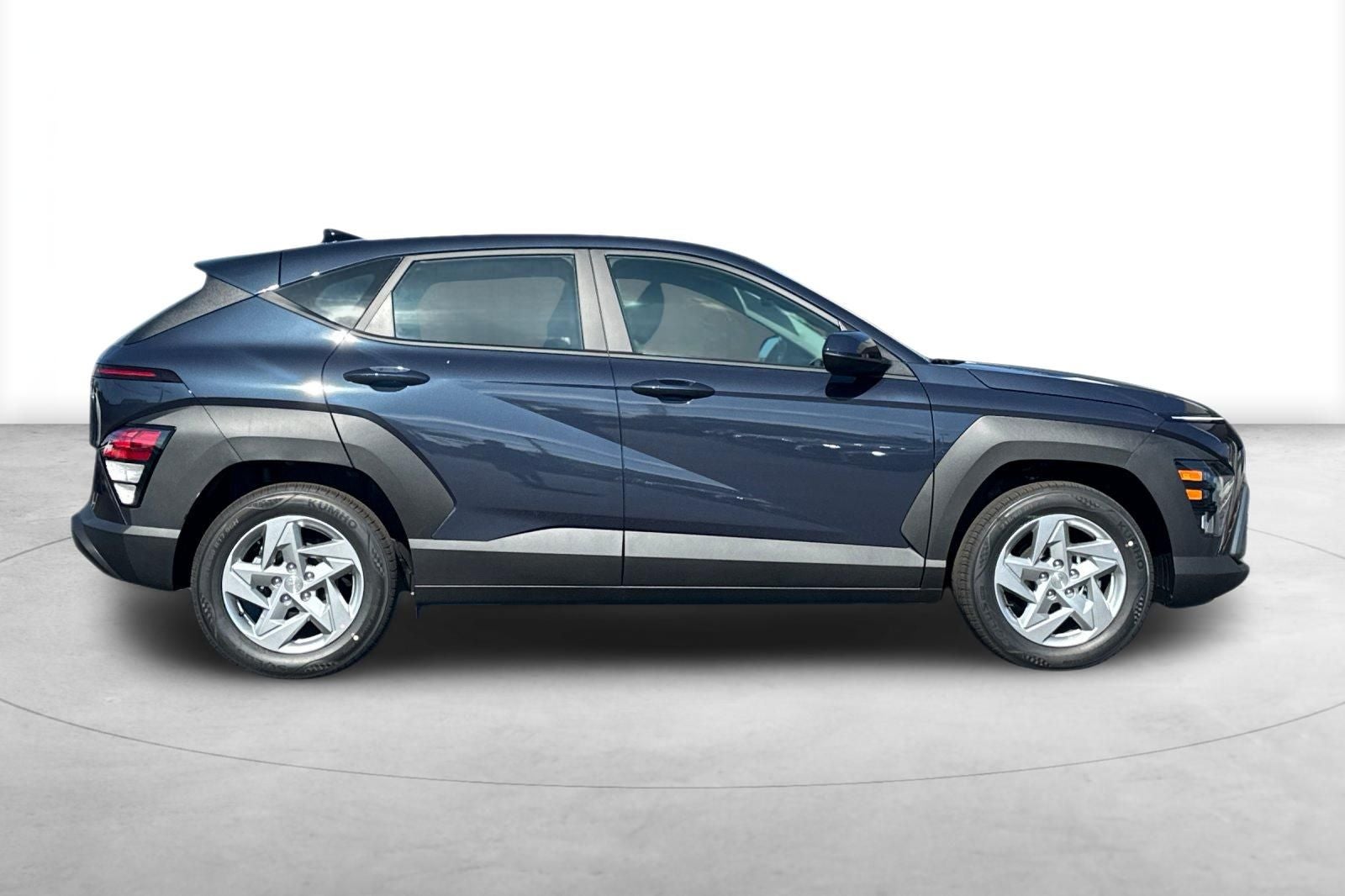 2027 Hyundai KONA SE