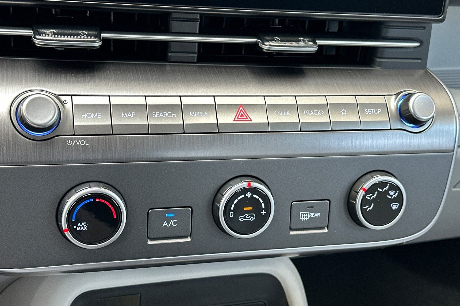 2027 Hyundai KONA SE