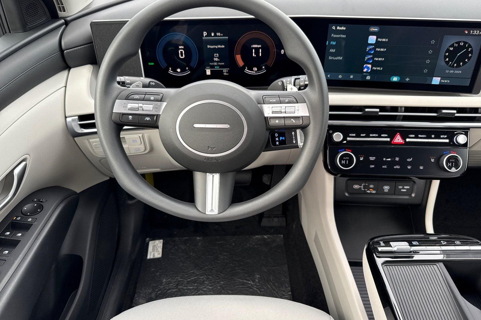 2026 Hyundai TUCSON HYBRID SEL AWD