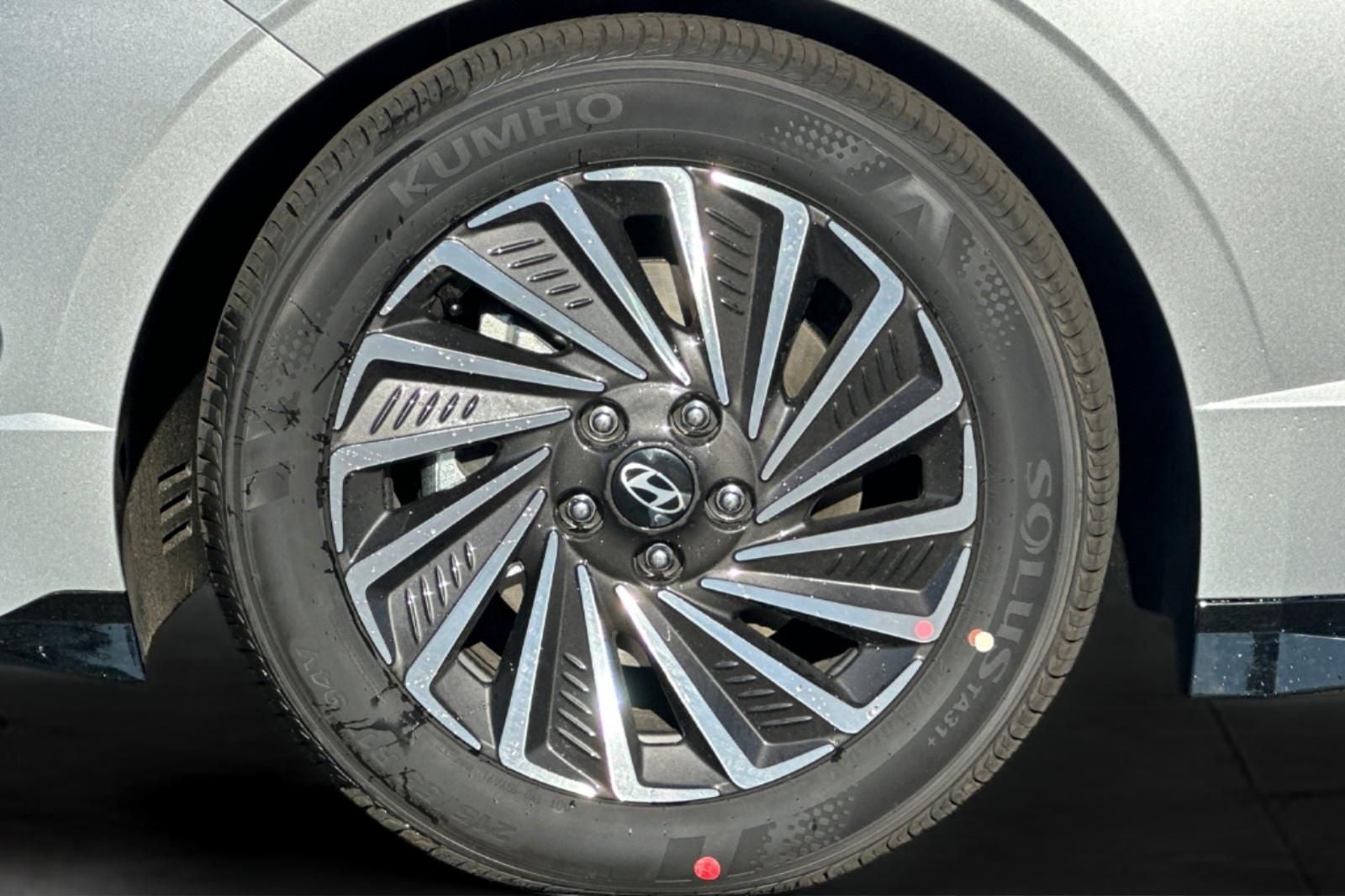 2026 Hyundai SONATA HYBRID SEL