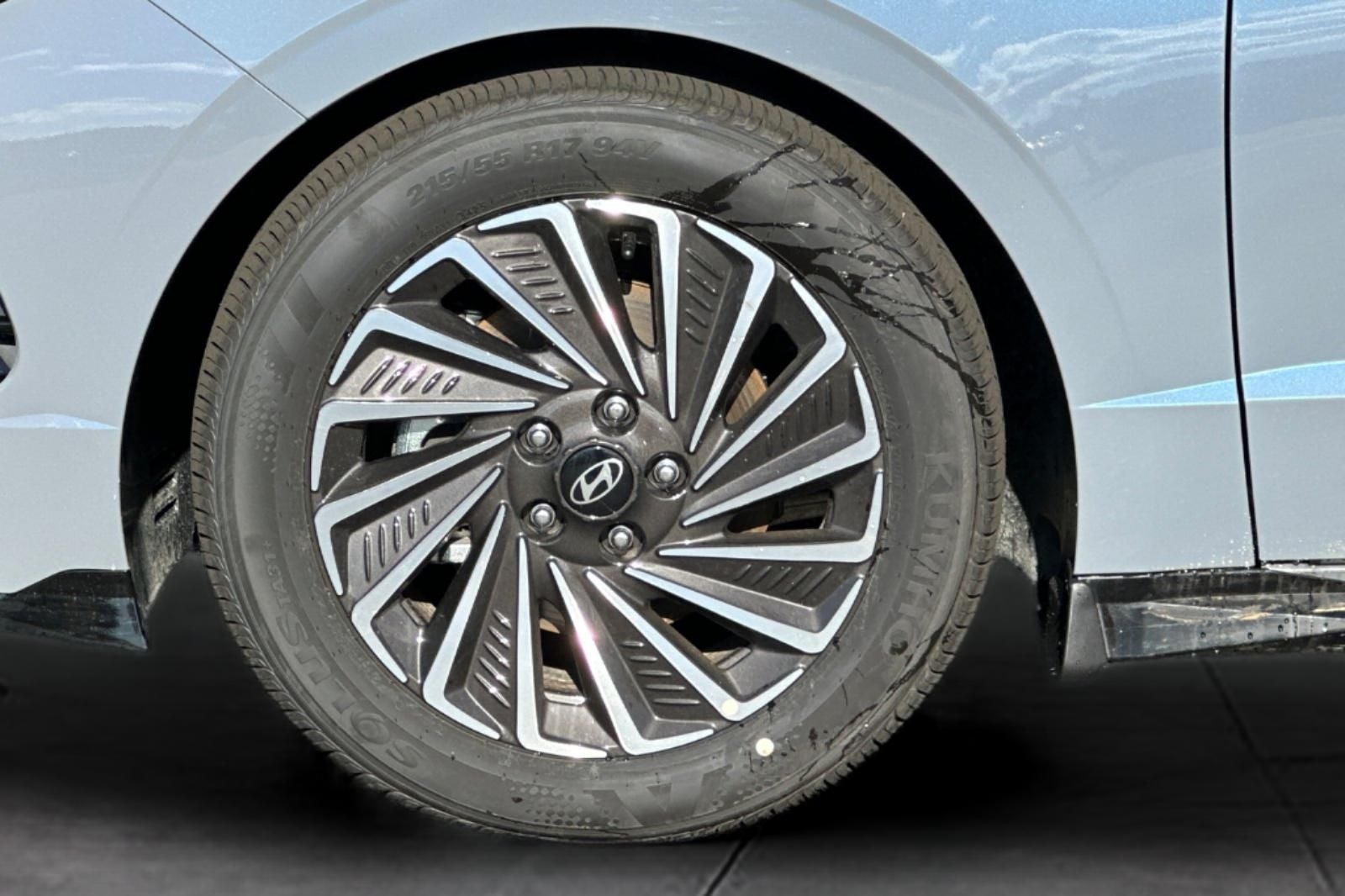 2026 Hyundai SONATA HYBRID SEL