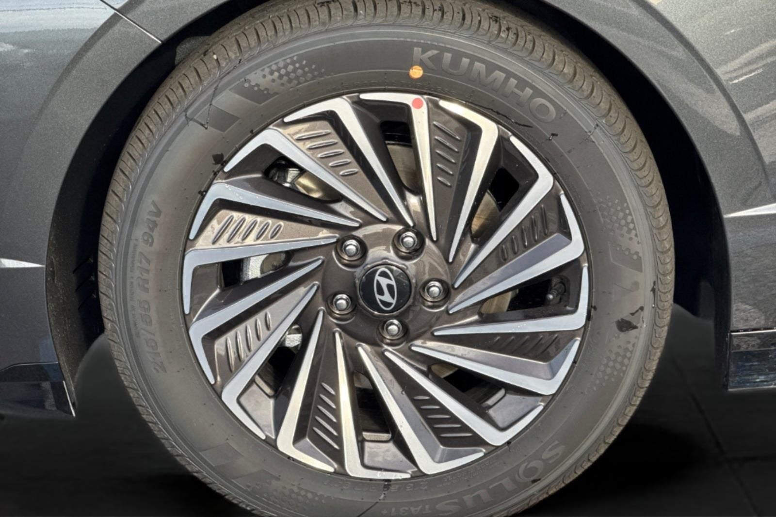 2026 Hyundai SONATA HYBRID SEL