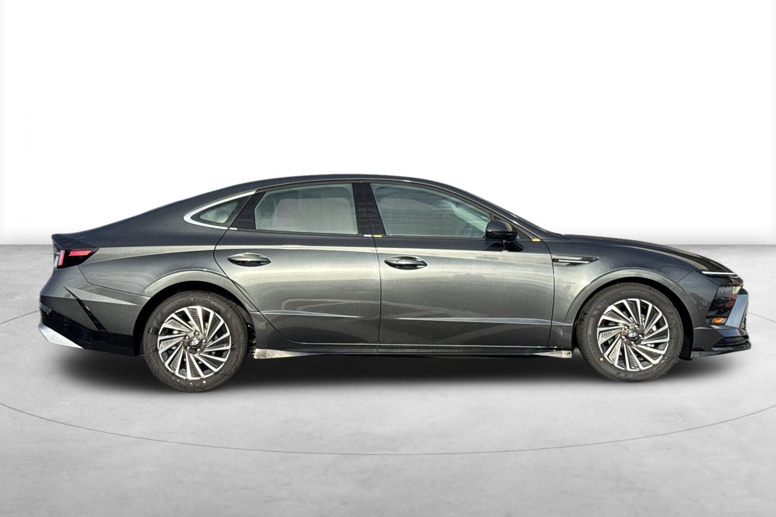 2026 Hyundai SONATA HYBRID SEL