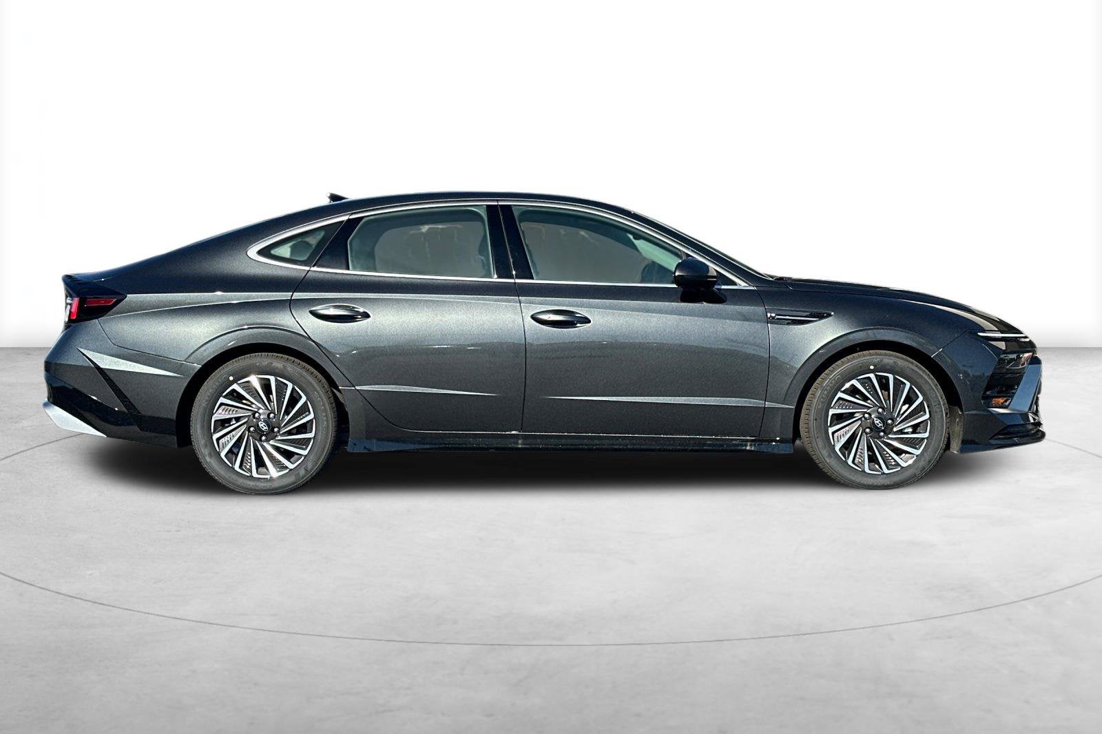 2027 Hyundai SONATA HYBRID SEL