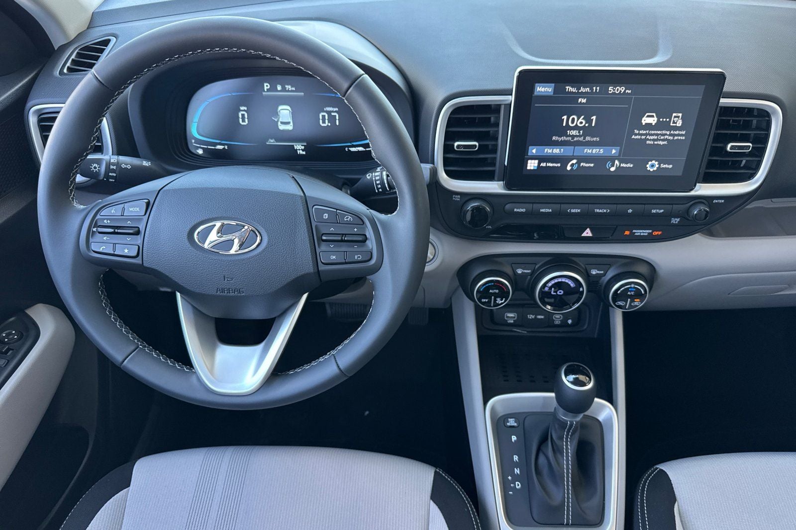 2026 Hyundai VENUE SEL