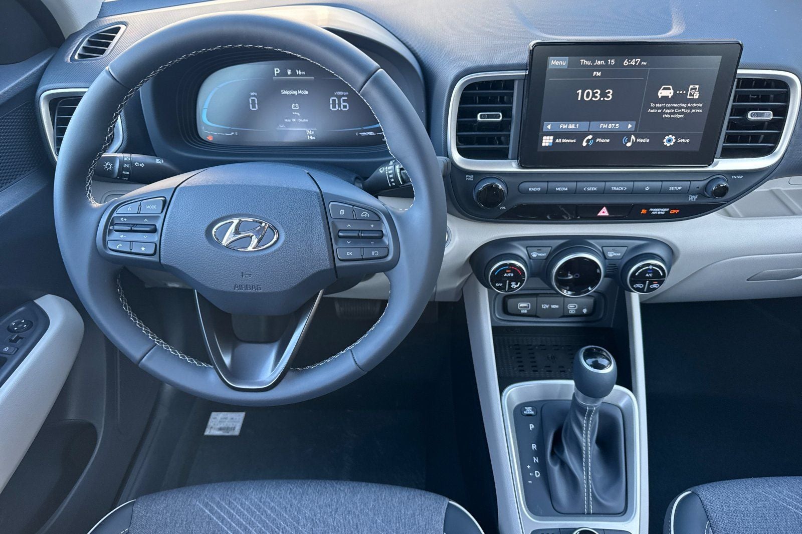 2026 Hyundai VENUE SEL W/Two-Tone Roof