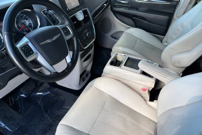 2012 Chrysler Town & Country Touring-L