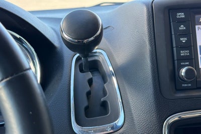 2012 Chrysler Town & Country Touring-L