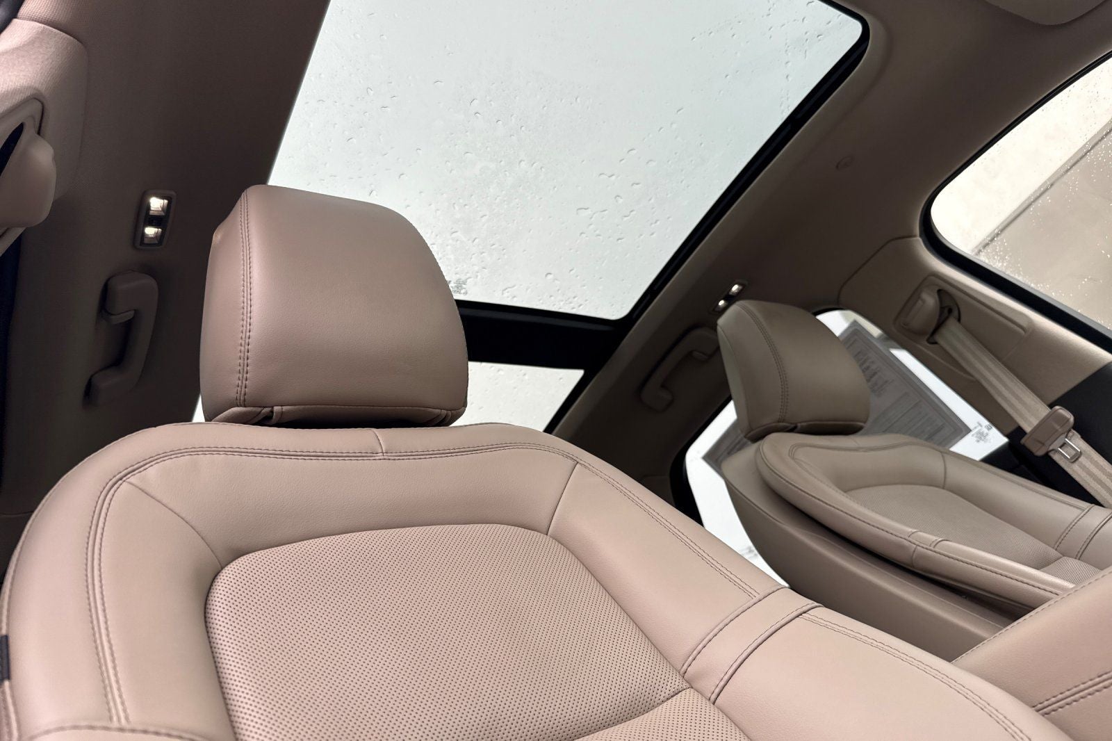 2022 Lincoln Corsair Standard Premium/Convenience Package