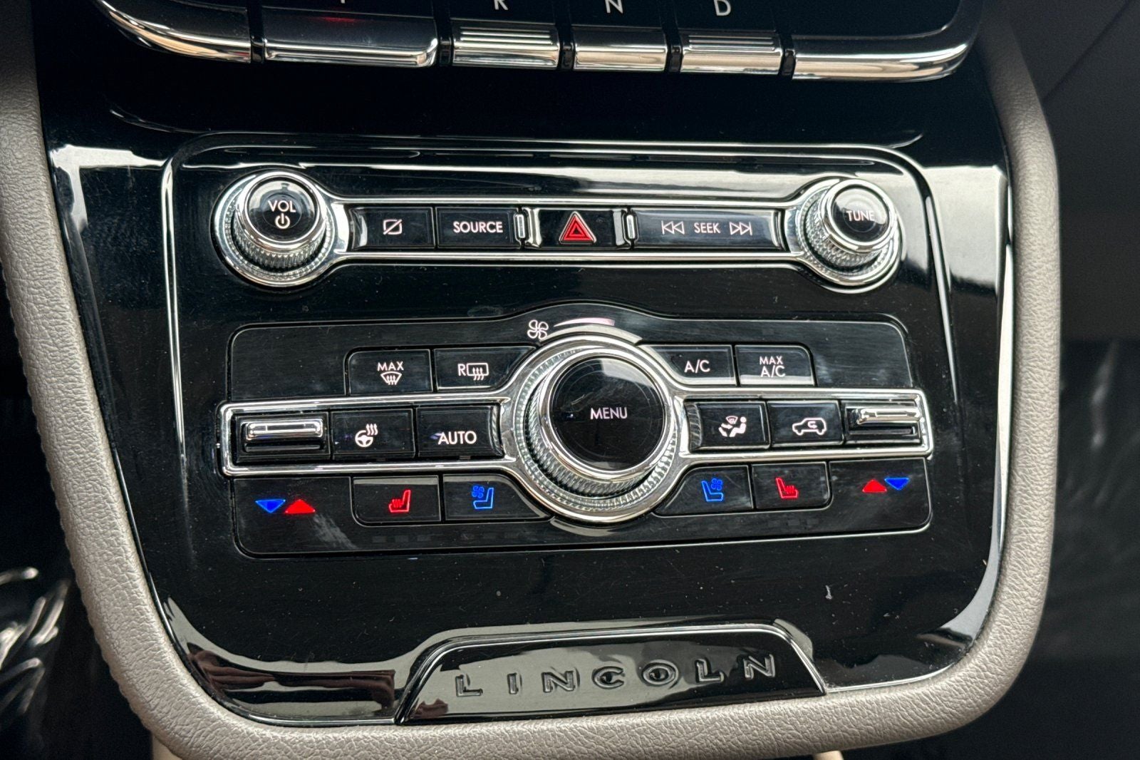 2022 Lincoln Corsair Standard Premium/Convenience Package