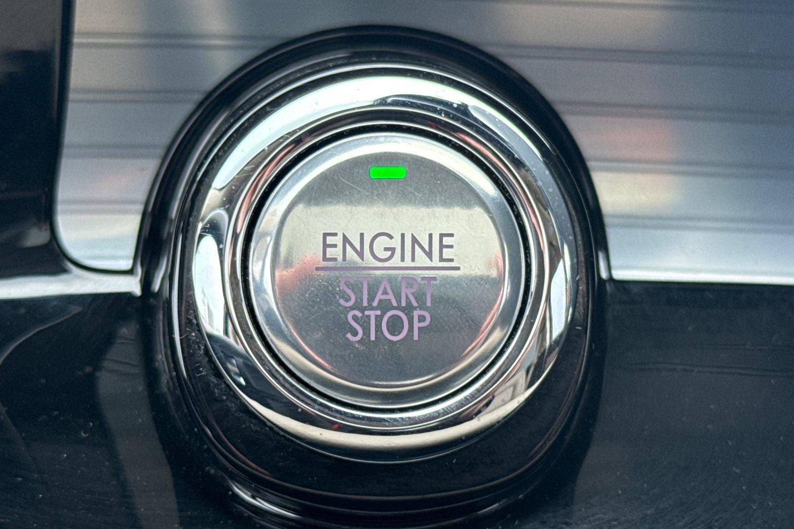 2022 Lincoln Corsair Standard Premium/Convenience Package