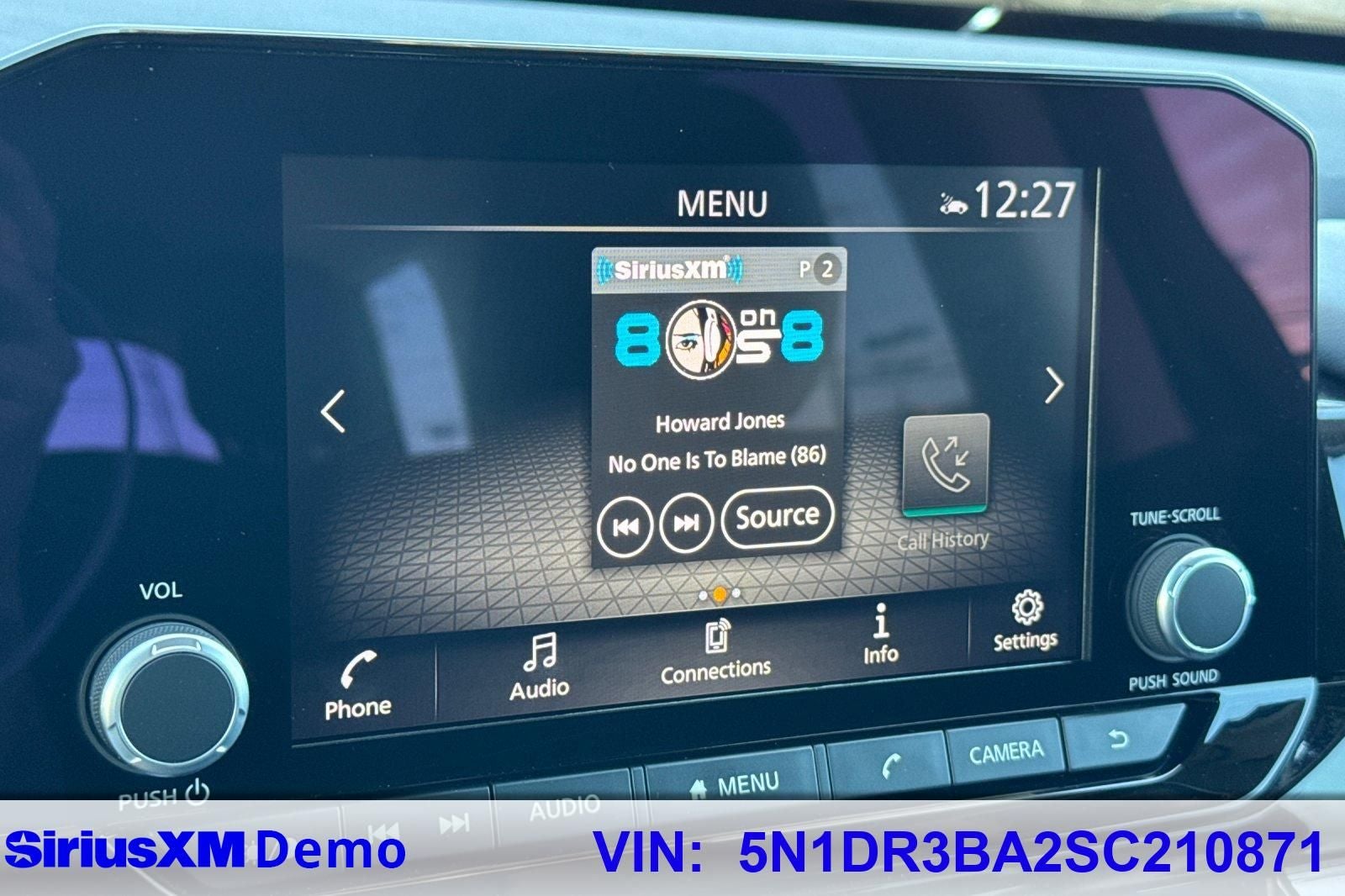 2025 Nissan Pathfinder SV