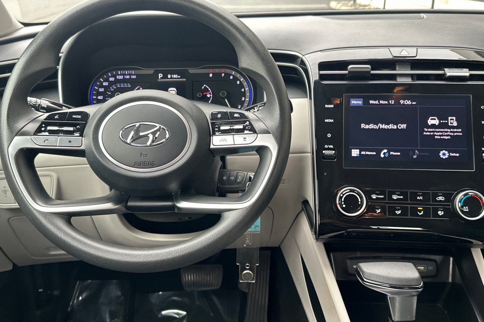 2024 Hyundai TUCSON SE