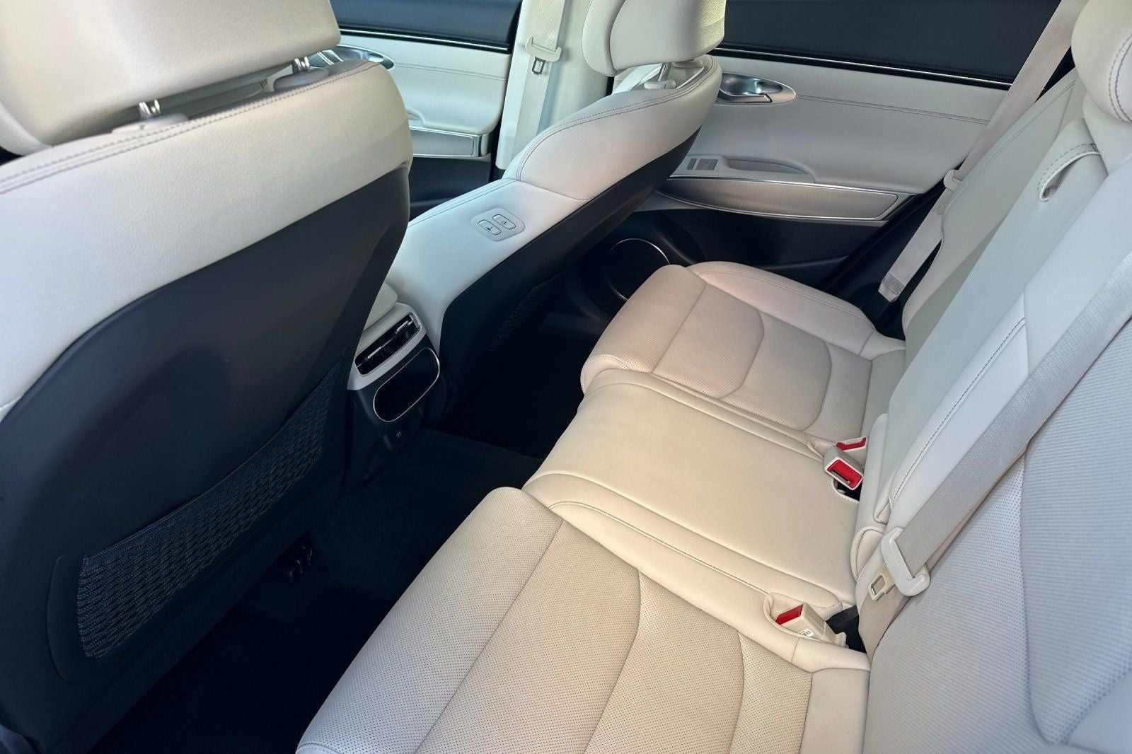 2024 Genesis GV70 2.5T Select