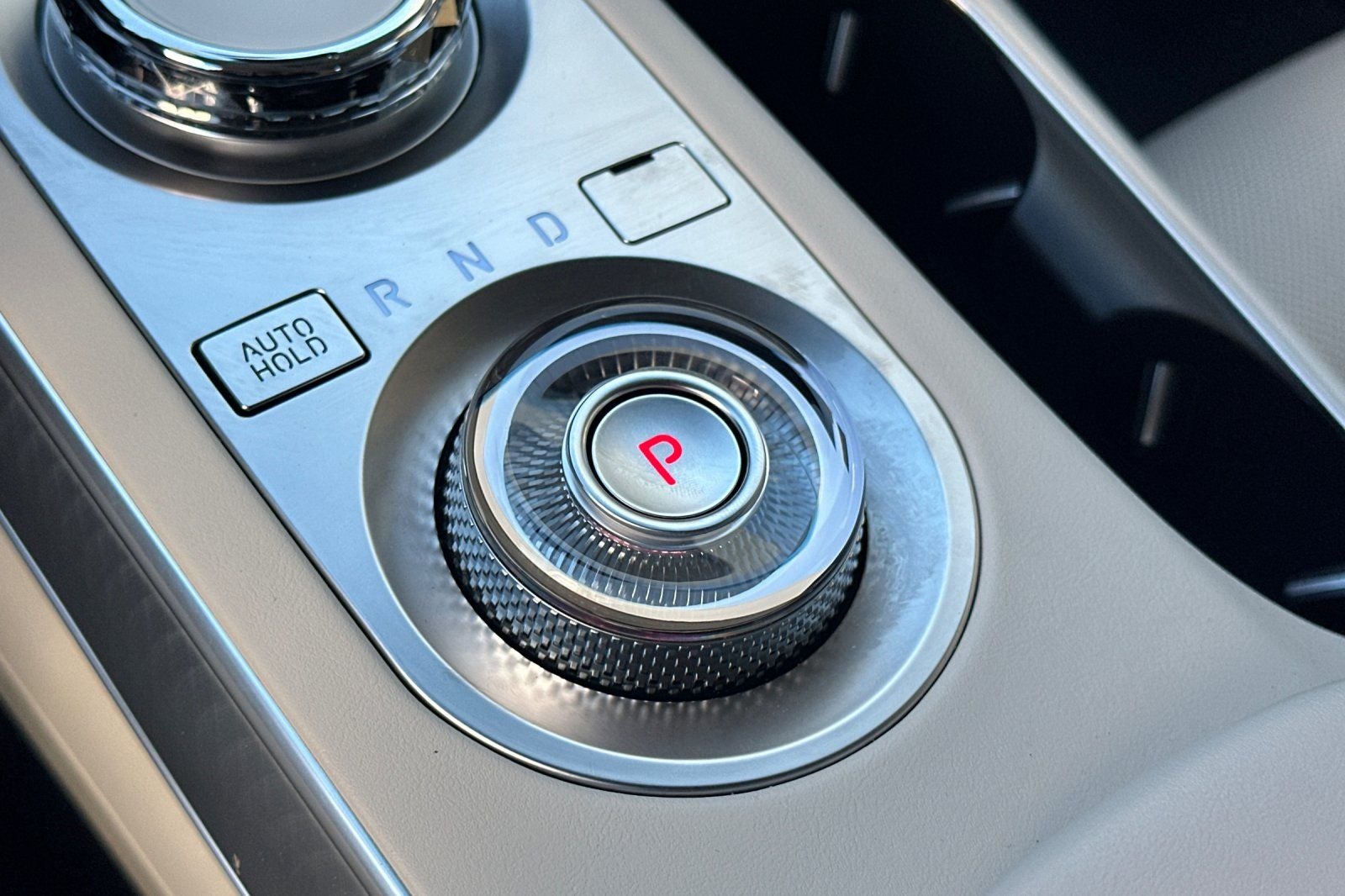 2024 Genesis GV70 2.5T Select