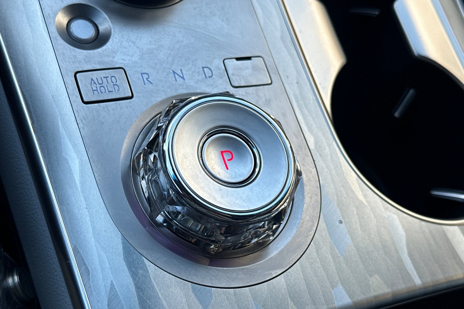 2026 Genesis Electrified GV70 19"