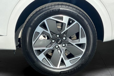 2026 Genesis Electrified GV70 19"