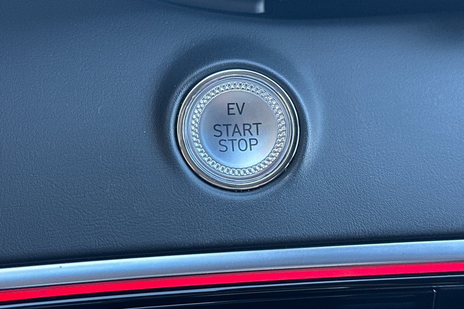 2023 Genesis Electrified GV70 Advanced