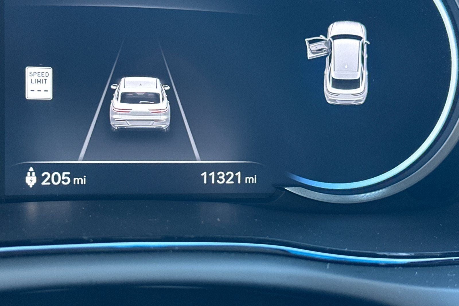 2023 Genesis Electrified GV70 Advanced