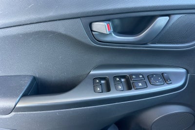 2023 Hyundai KONA SE