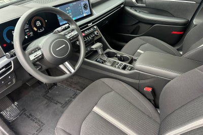 2025 Hyundai SONATA SE