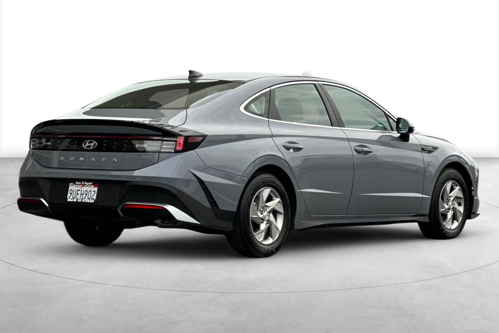 2025 Hyundai SONATA SE