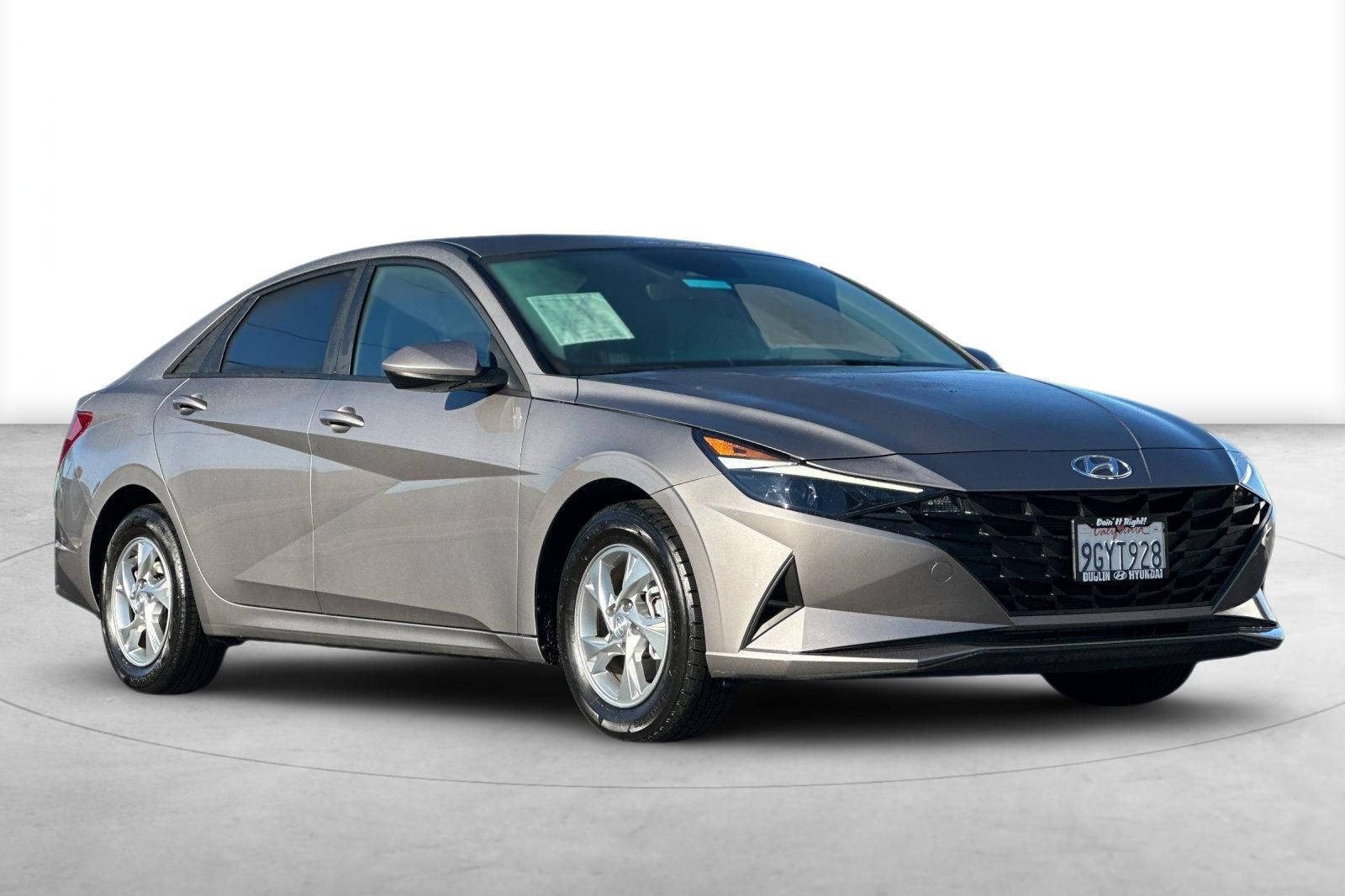 2023 Hyundai ELANTRA SE