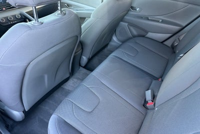 2023 Hyundai ELANTRA SE