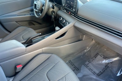 2023 Hyundai ELANTRA SE