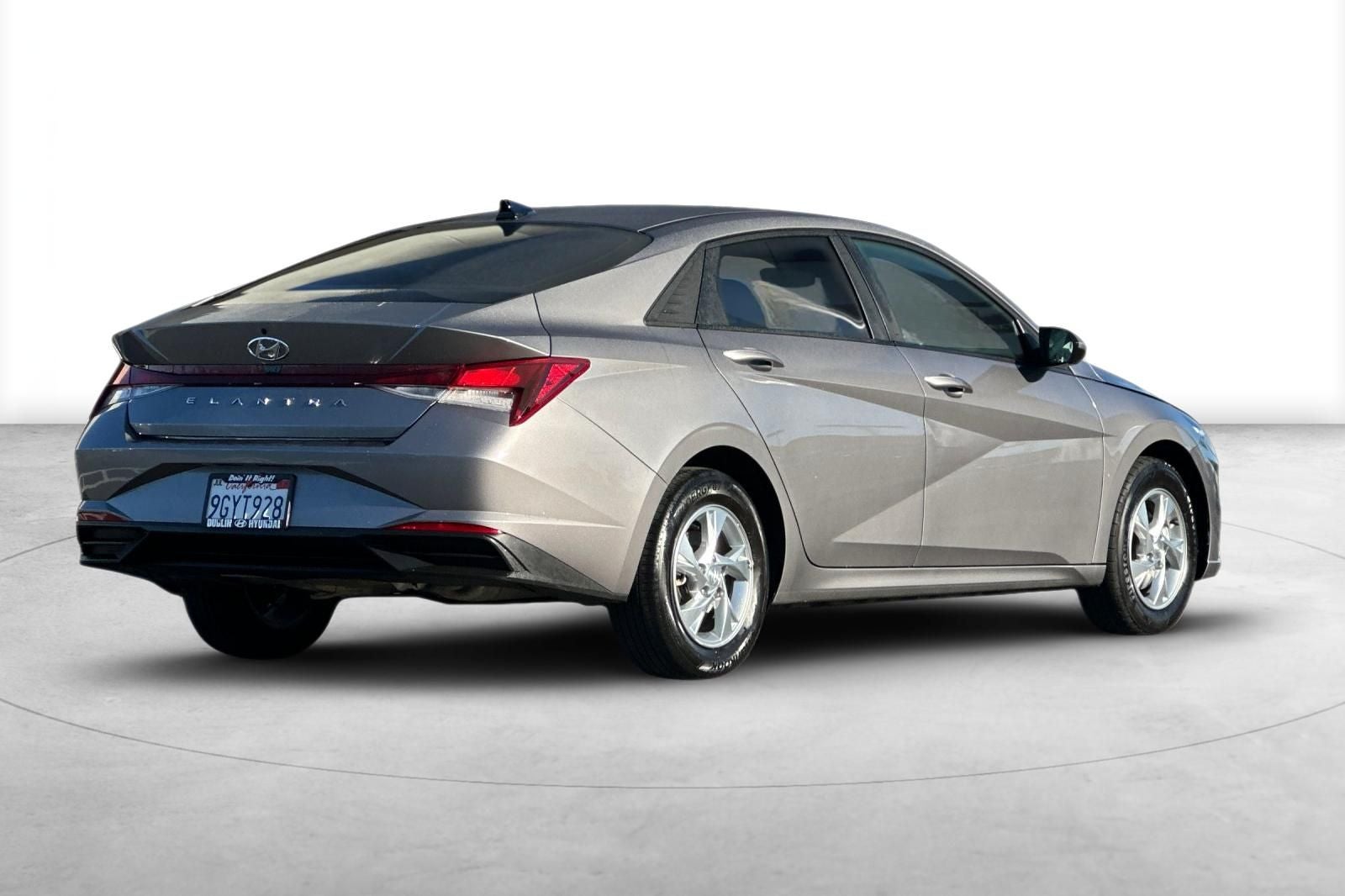 2023 Hyundai ELANTRA SE