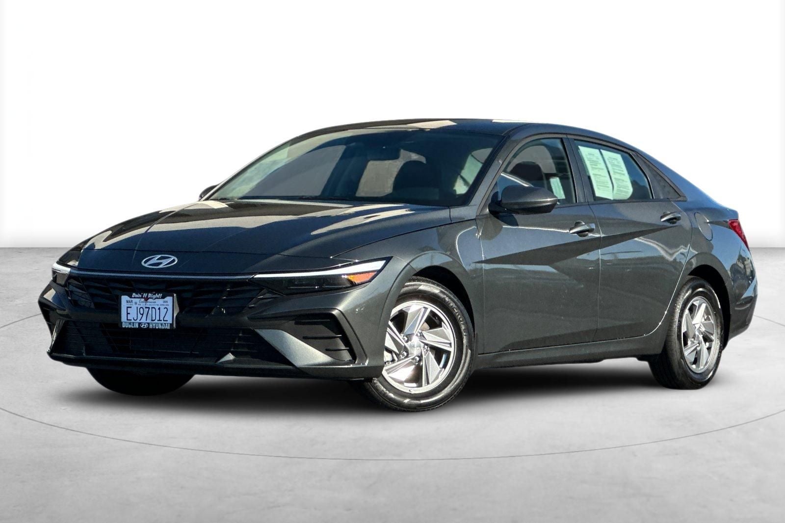 2026 Hyundai ELANTRA SE