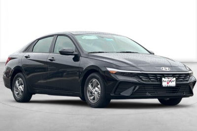 2025 Hyundai ELANTRA SE