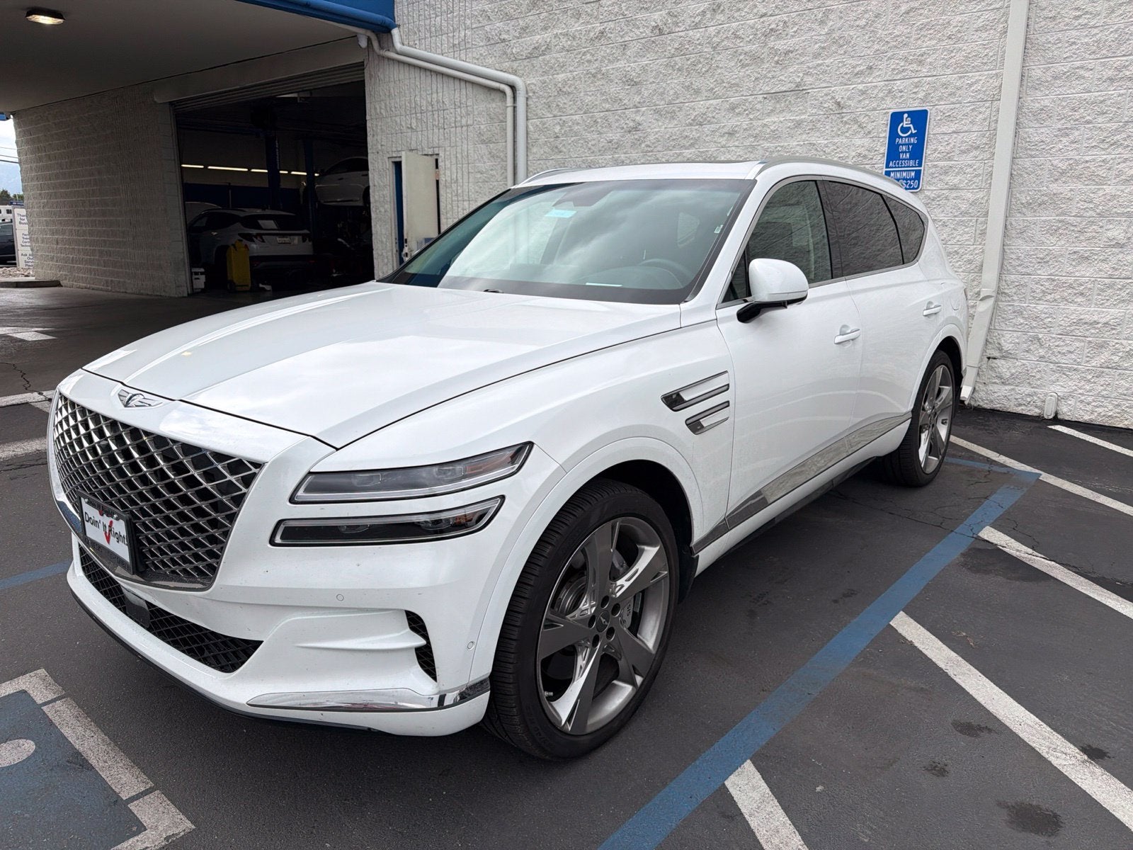 2023 GENESIS GV80 Standard