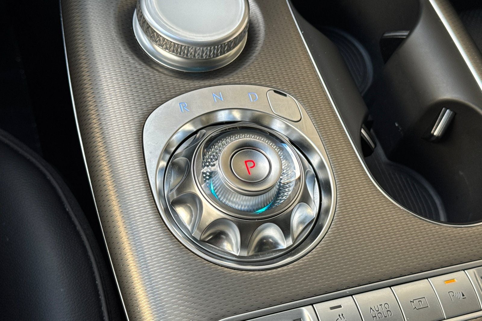 2023 Genesis GV60 Advanced