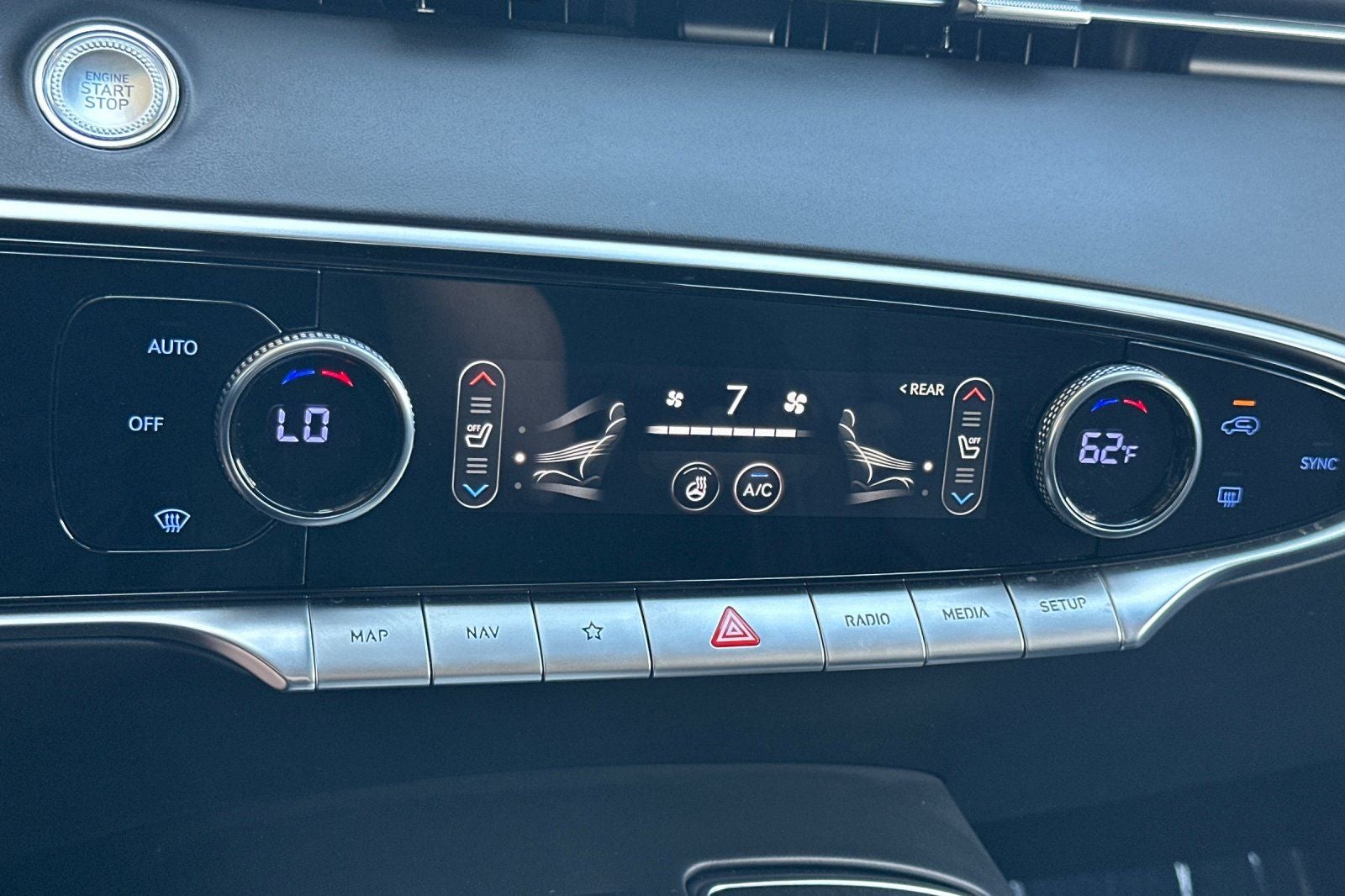 2023 Genesis GV70 2.5T Select