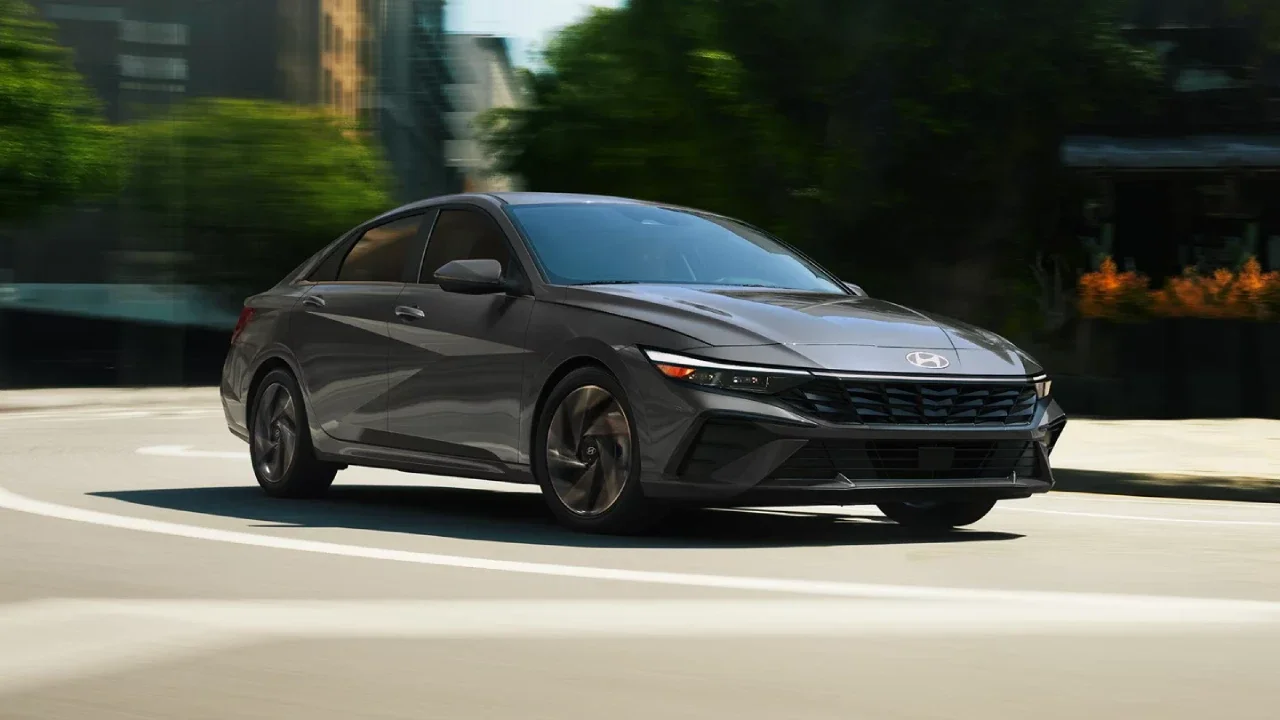 2025 Hyundai Elantra Hybrid - Engine Specs and Fuel Economy